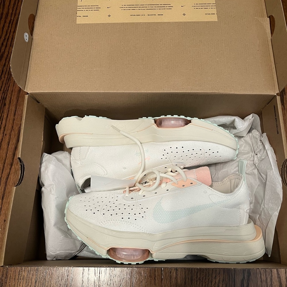 Nike air zoom type brand new with box size 9.5